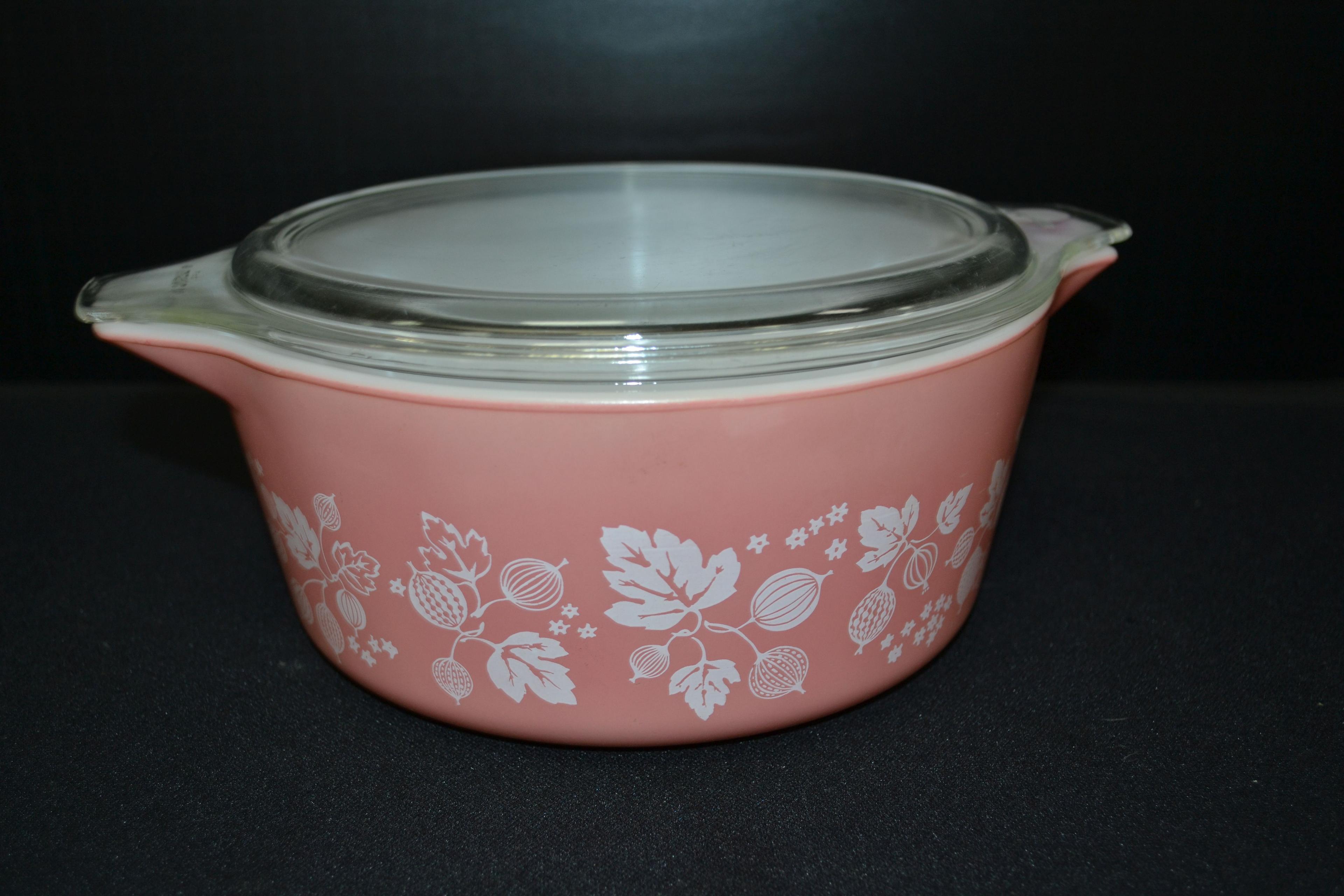 Pyrex Pink Gooseberry No. 475 Casserole w/Lid; Mfg. 1961-1966