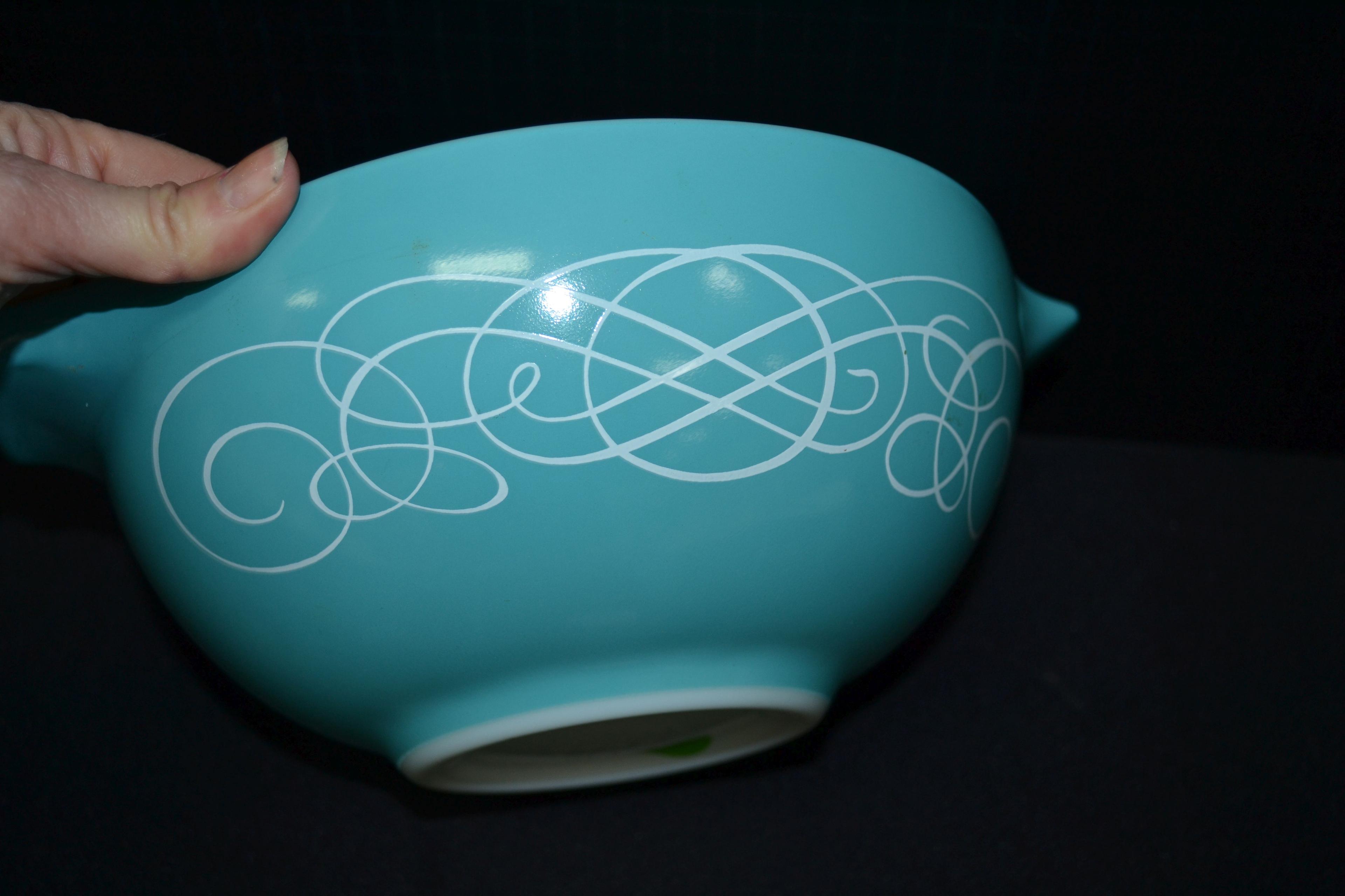 Pyrex Turquoise Scroll No. 443 Serving Bowl; Mfg. 1959-1960