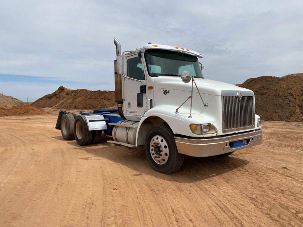 2000 International 9200i Tandem Axle Dual