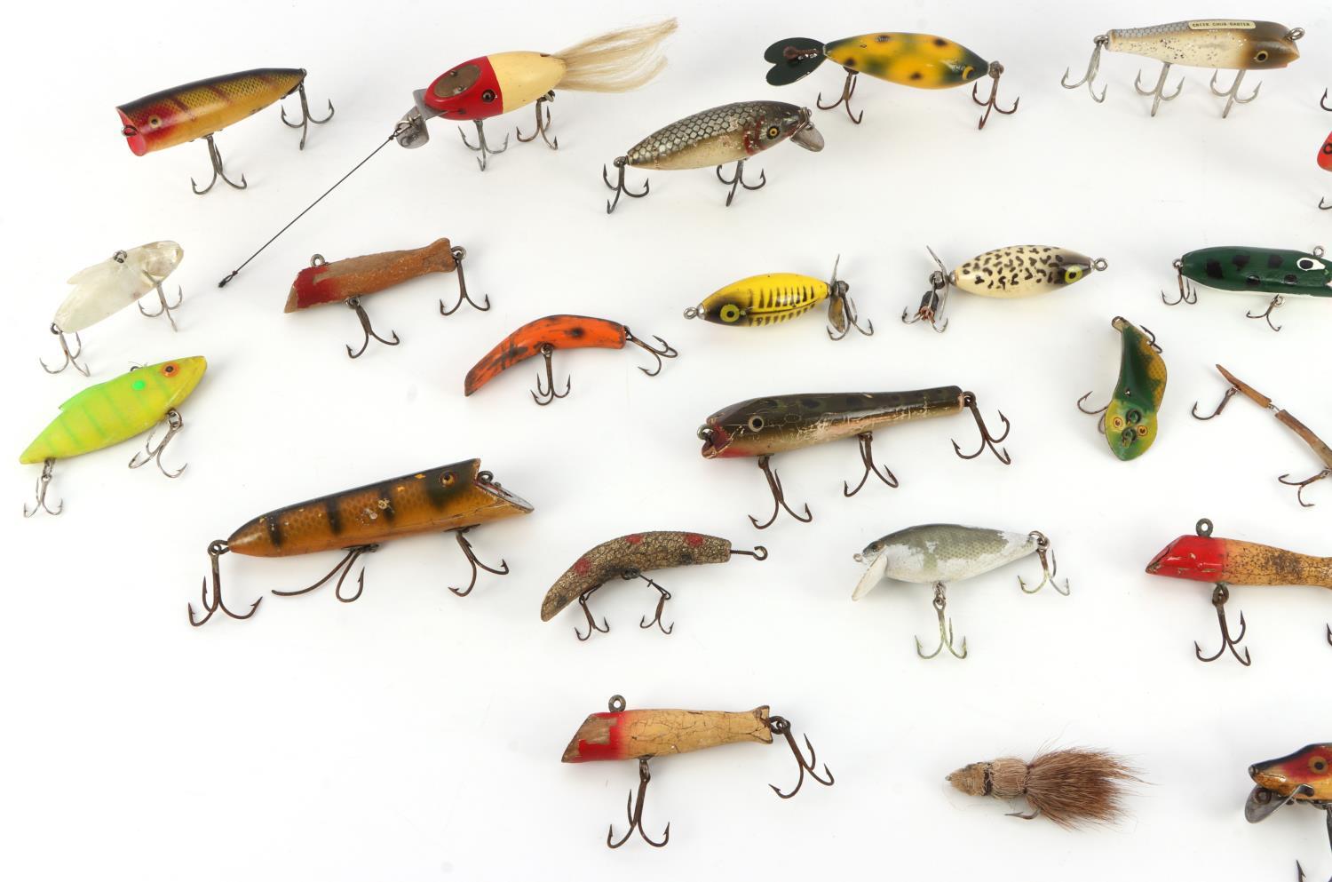 30 ASSORTMENT OF VINTAGE WOODEN FISHING LURES LOT