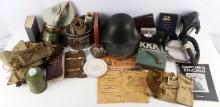 WWI WWII TO VIETNAM ERA MILITARY COLLECTIBLE LOT