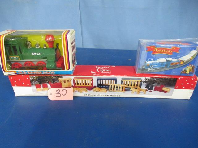 WOODEN TRAIN SET, OLD  ROGER LOCO, ANASTASIA TRAIN SET