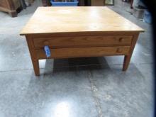 AMISH HERITAGE FURNITURE COFFEE TABLE  40 X 40 X 18