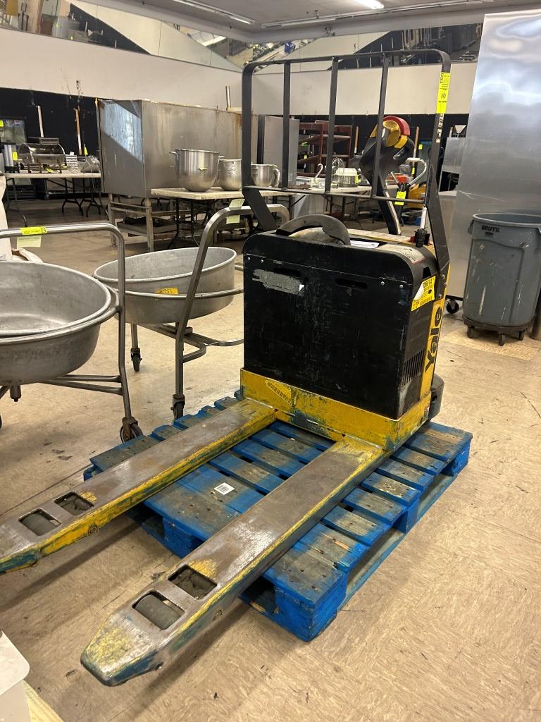 Yale Electric Pallet Jack