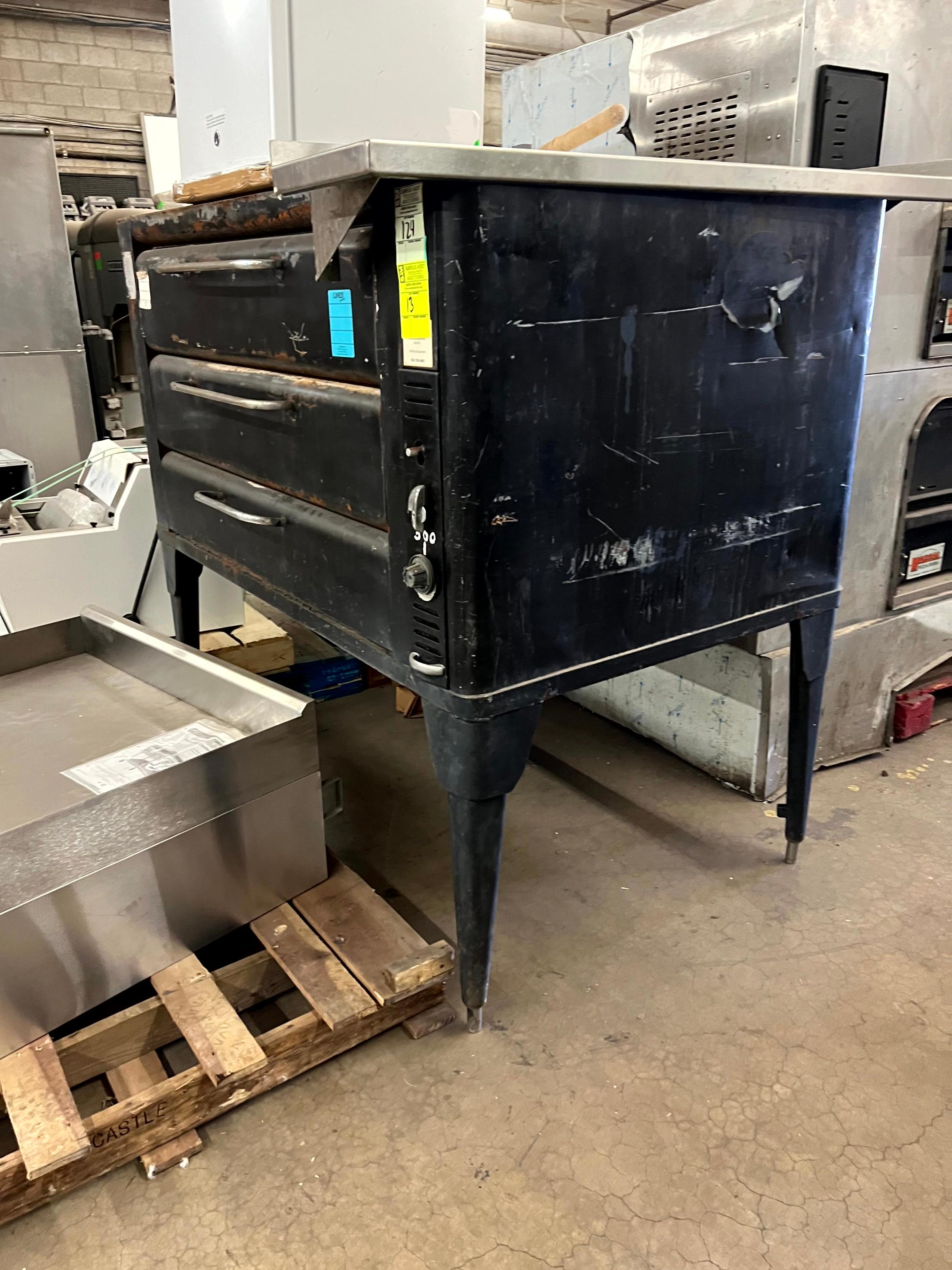 Unmarked 3 Deck Pizza Oven