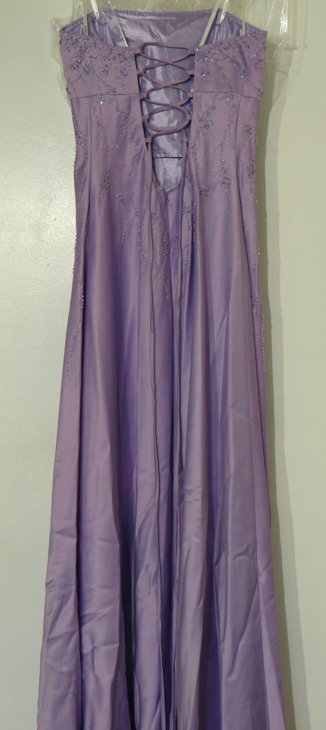 new Faviana Lavender Prom Dress (Size 8)