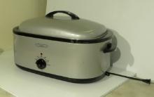 18 qt electric roaster oven packed in original box