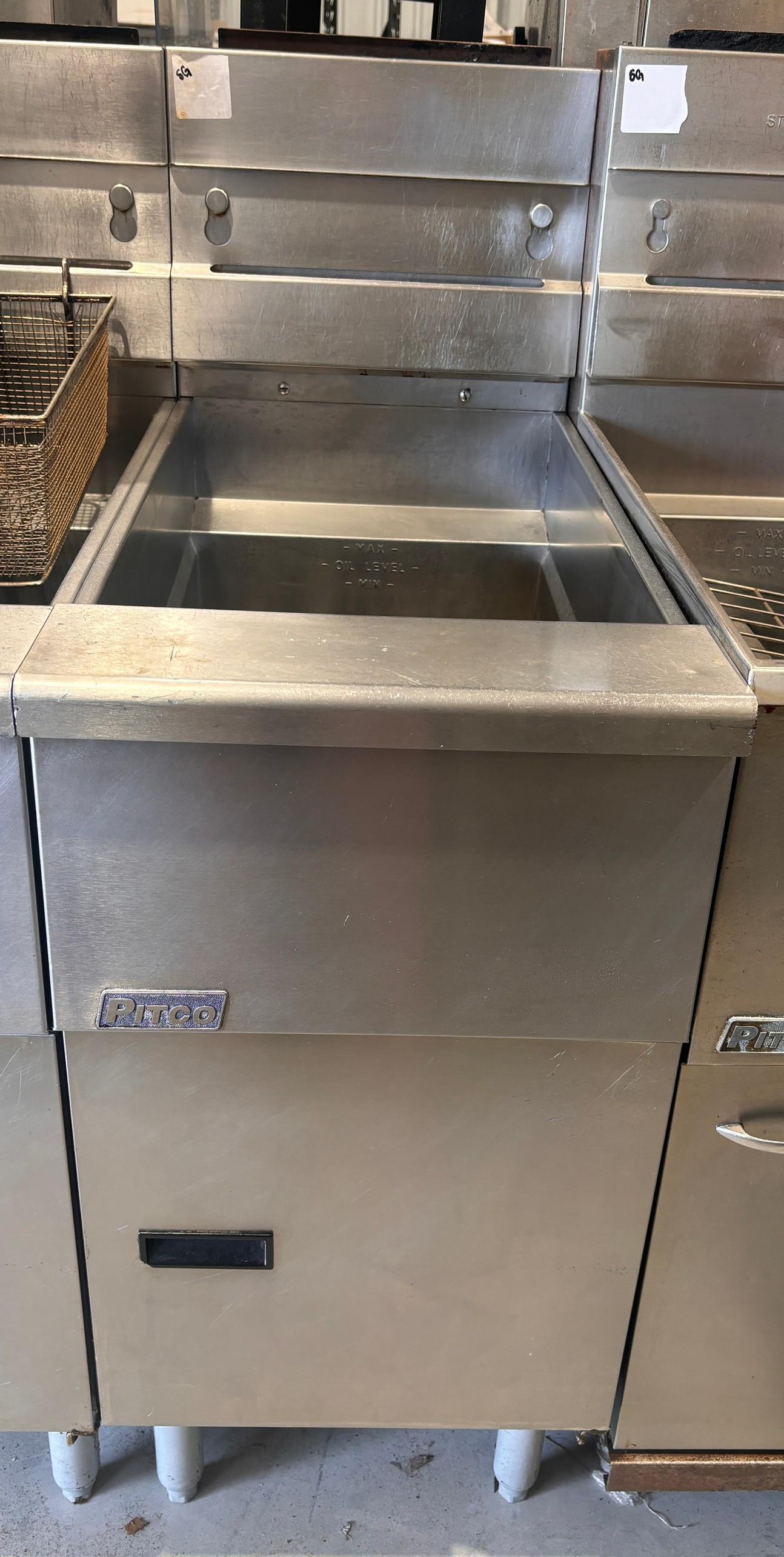 Pitco 40 Lbs All S.S. Natural Gas Fryer