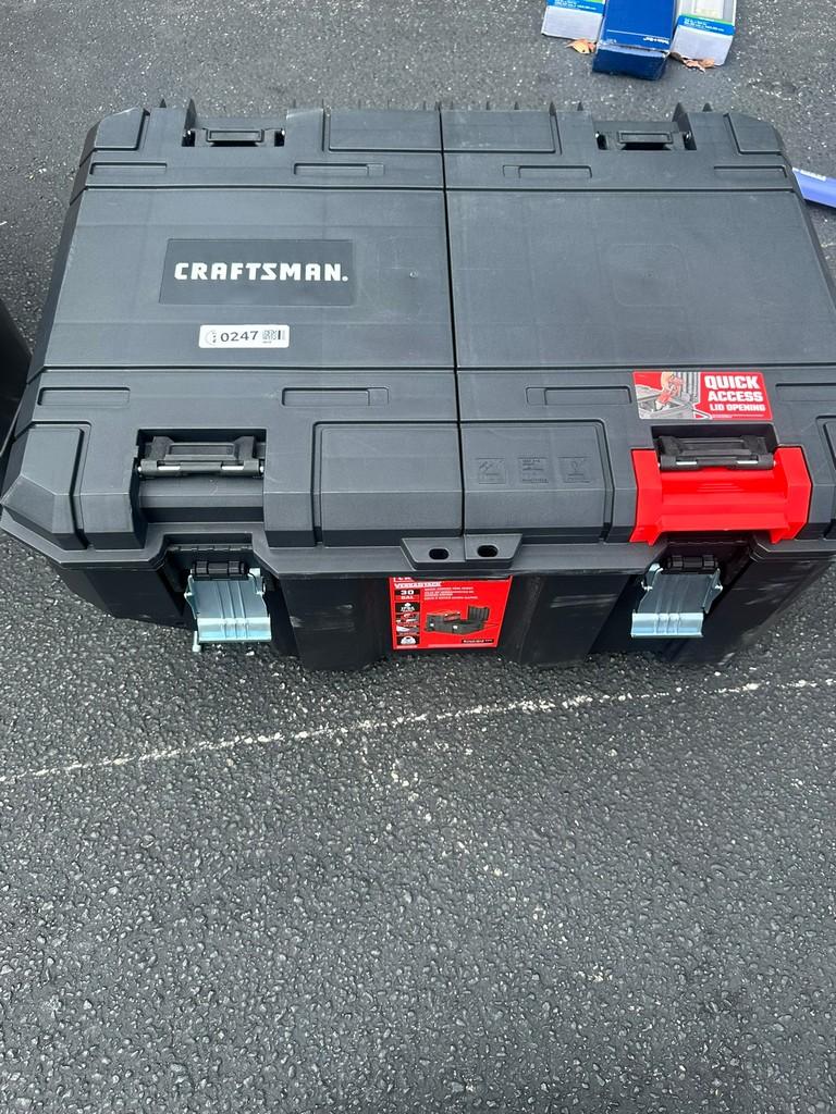 Craftsman Quick Access Tool Chest ( Missing Left Front Wheel)