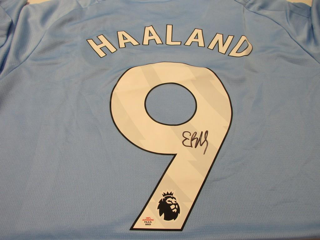 Erling Haaland of Manchester City signed autographed soccer jersey PAAS COA 925