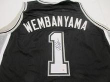 Victor Wembanyama of the San Antonio Spurs signed autographed basketball jersey PAAS COA 209