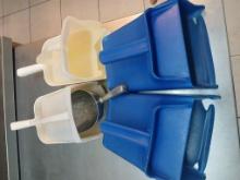 Large Plastic Ice Scoop / Commercial Ice Scoop - Please see pics for additional specs.