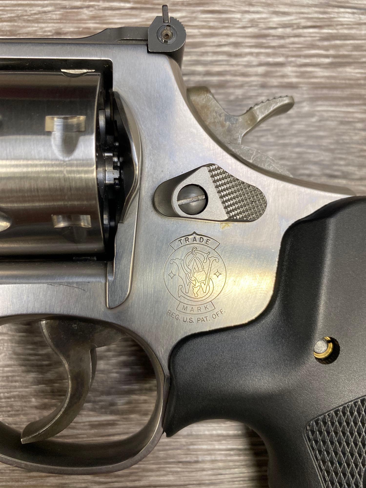 SMITH & WESSON MODEL 686-5 DA REVOLVER .357 MAGNUM