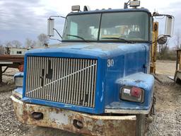 1990 WHITEGMC WB TANDEM AXLE DAY CAB TRUCK TRACTOR VIN: 4V1JDBJE1LN808848