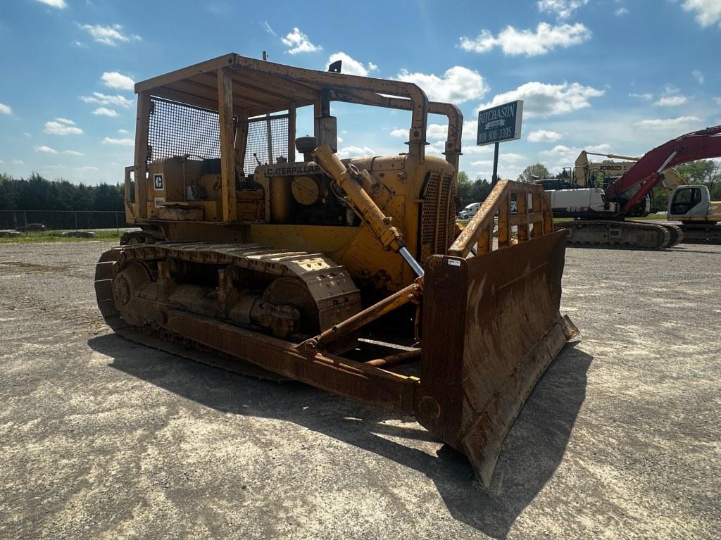 1969 CAT D6C CRAWLER TRACTOR