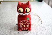 Red Kit Kat clock