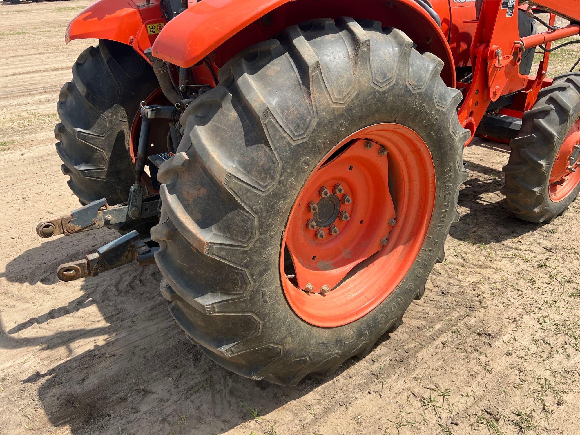 KUBOTA M7040 TRACTOR