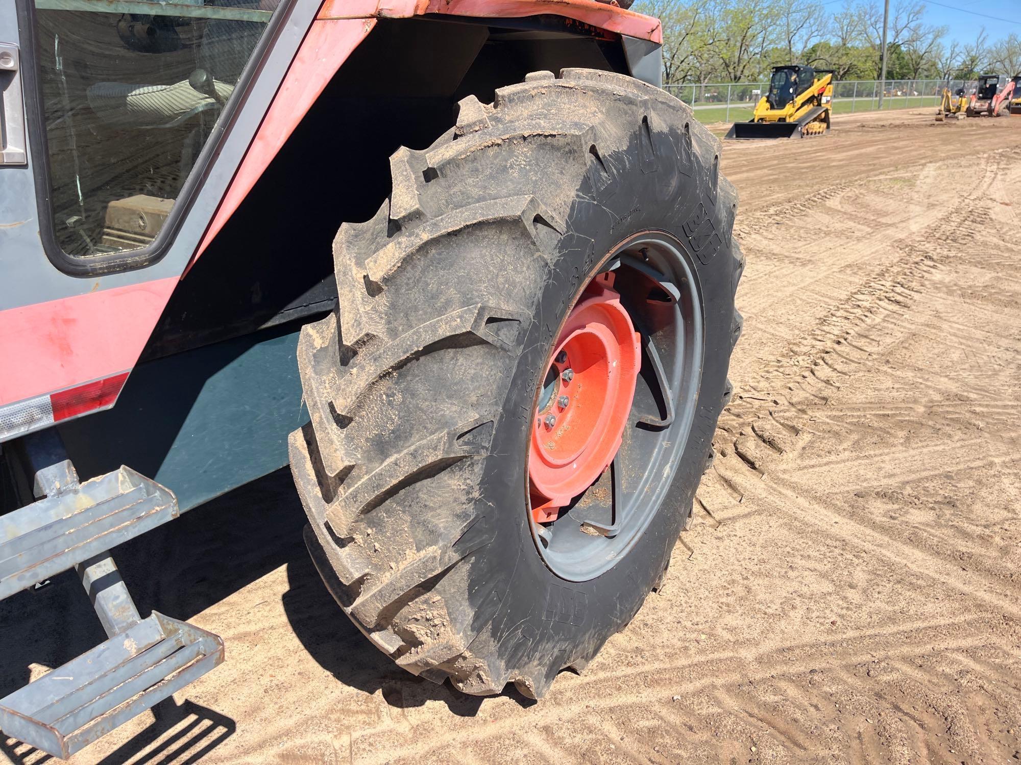 KUBOTA M8950 DT TRACTOR