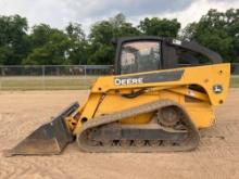 JOHN DEERE CT332 SKID STEER