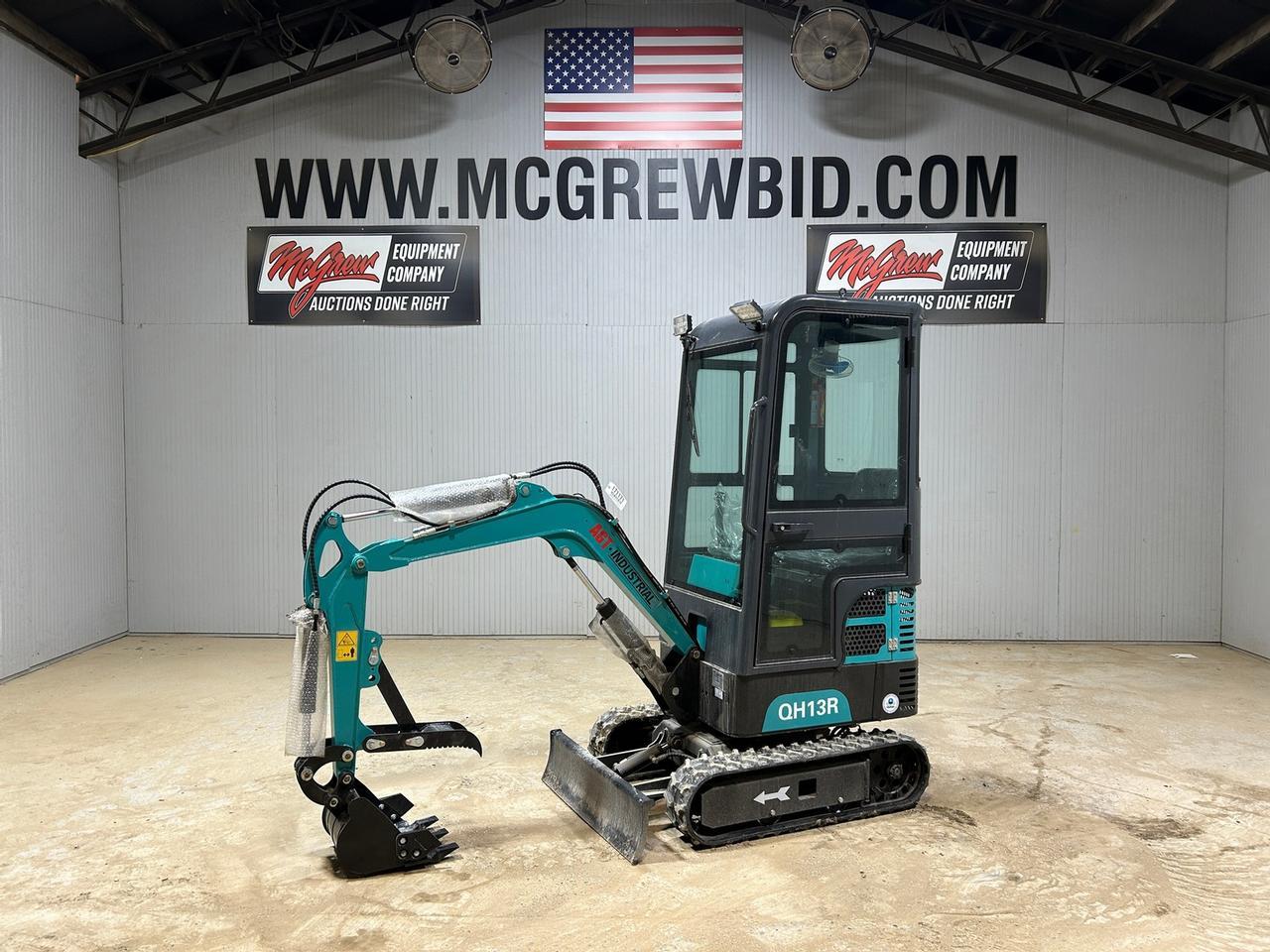 AGROTK QH13R Mini Excavator