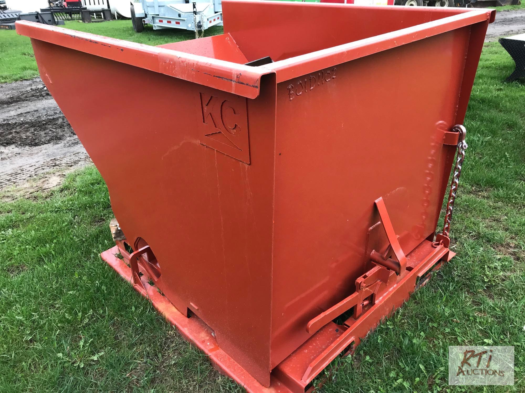 Self tipping dumpster