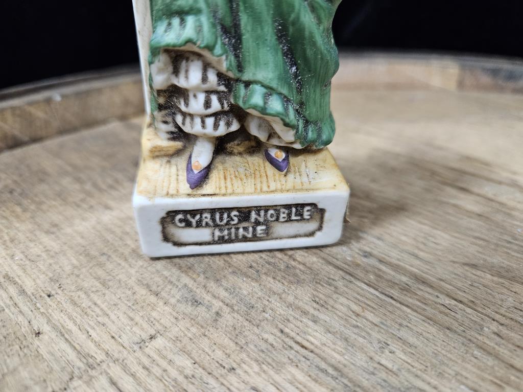 Haas Cyrus Noble Mine/Lionstone Mini Decanters