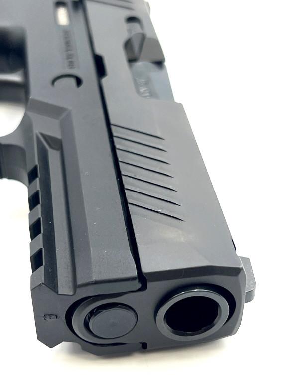Sig Sauer P320 .45 ACP Semi-Auto Pistol in Case