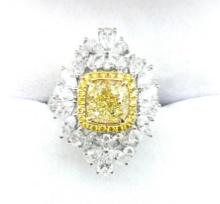 18k White Gold 2.00 Carat Yellow Diamond Ring