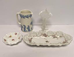 FOUR PIECES OF PORCELAIN AND GLASS