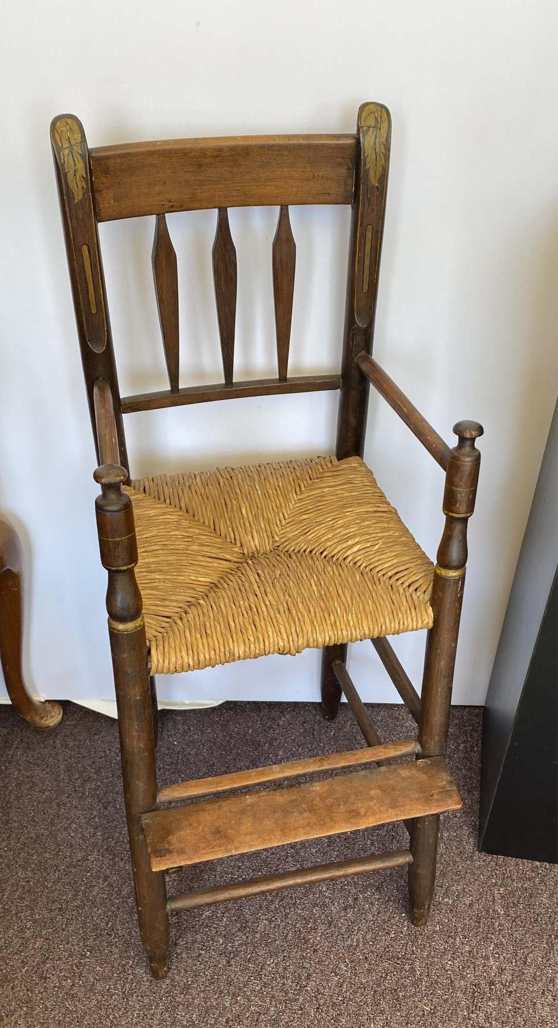 ANTIQUE RUSH SEAT CHILD'S CHAIR