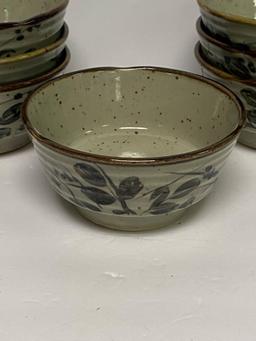 GROUP OF 7 POTTERY BOWLS