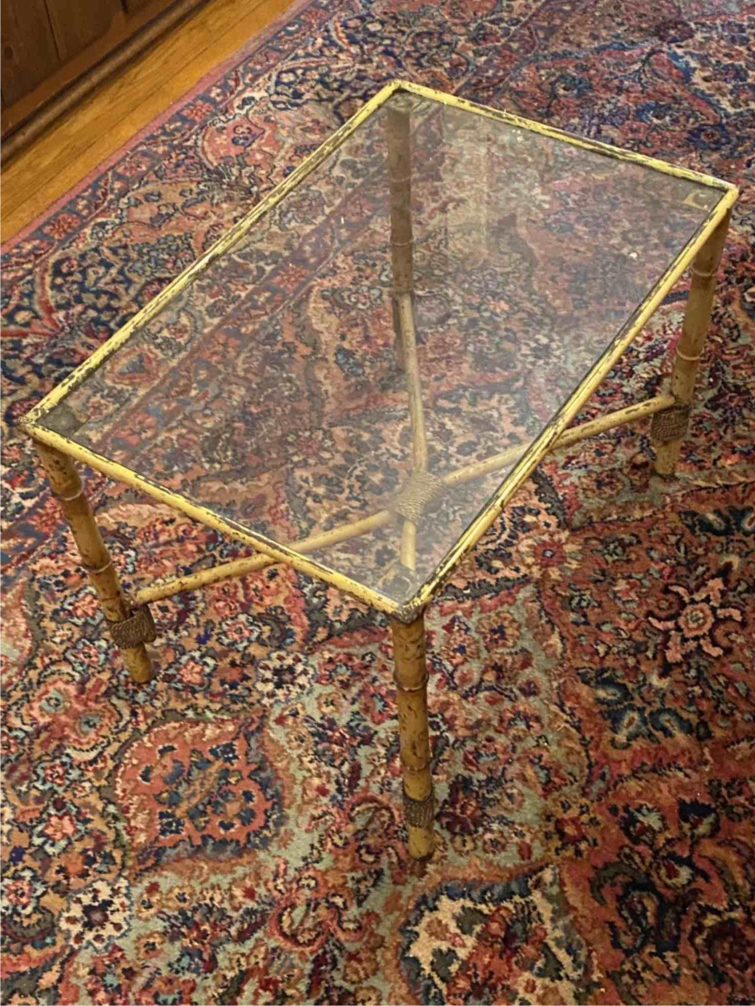 COOL HEAVY METAL FRAME GLASS TOP TABLE