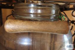 Barrel shaped glass jar