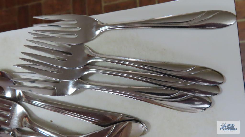 Stainless flatware