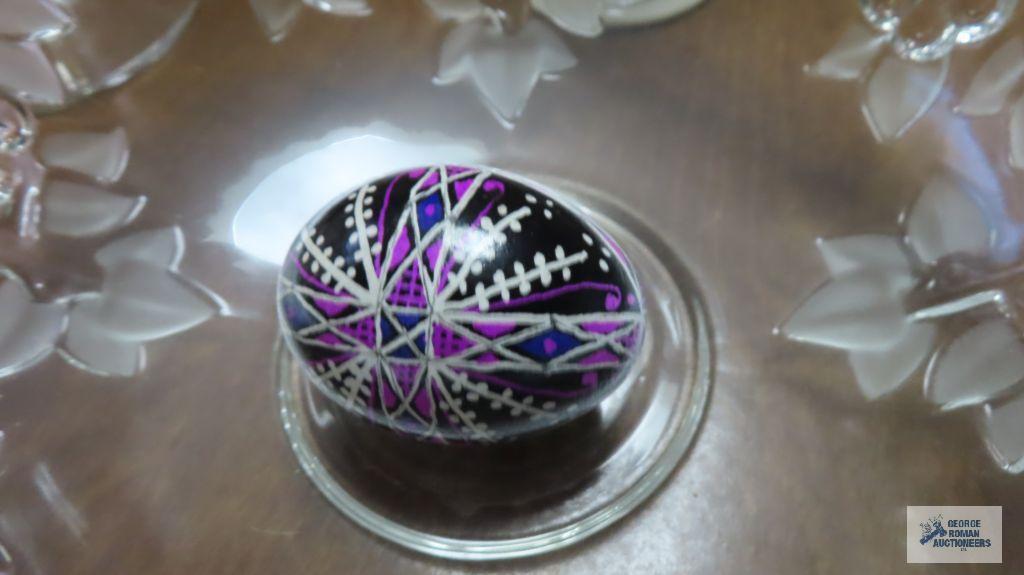 Decorative egg and assorted glassware