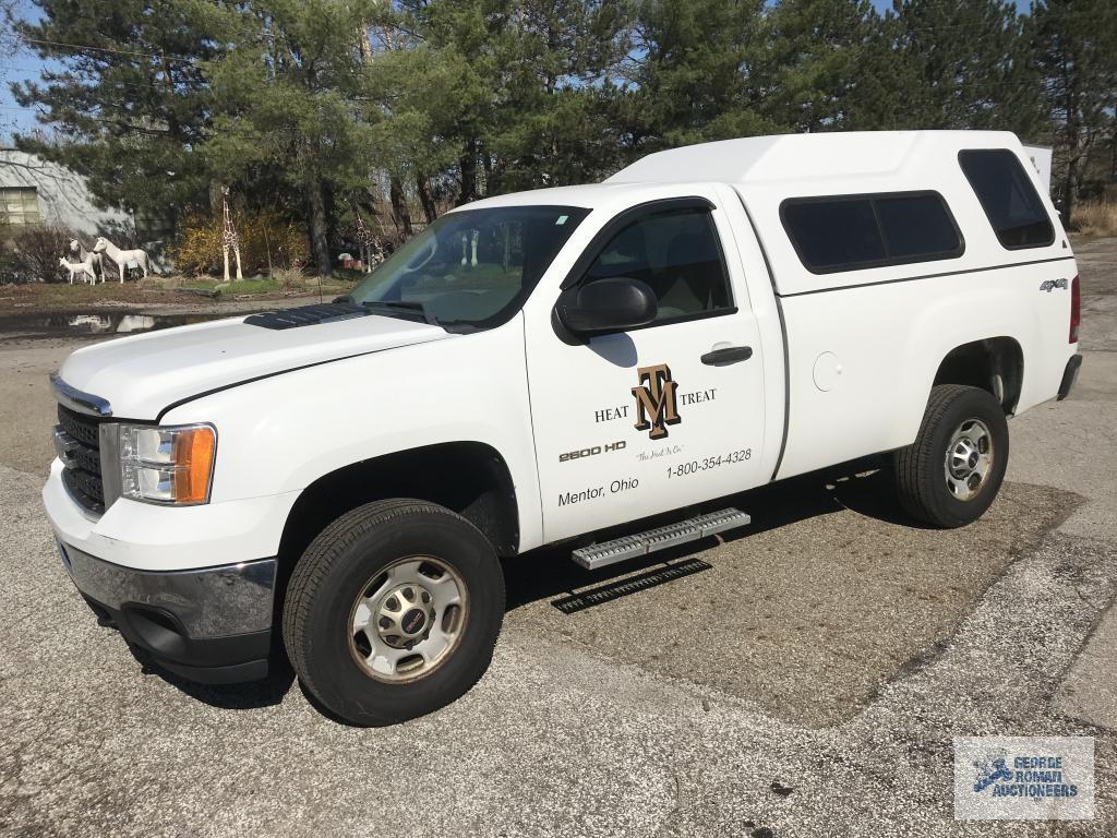 2011 GMC TRUCK WITH CAP. VIN: 1GT02ZCG3BF142480. MILEAGE: 84,732.