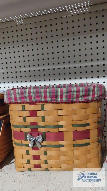 Longaberger 2008 Christmas green and red stripe basket