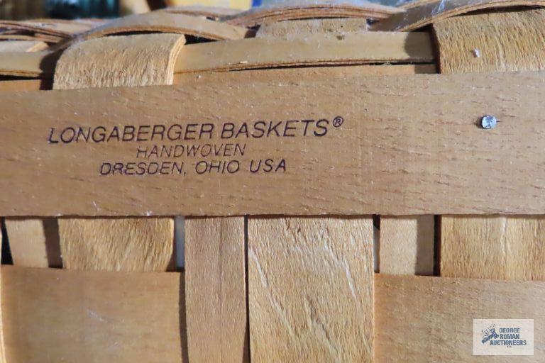 Longaberger 1995 Christmas basket
