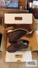 Proline Yukon, model W575, men's boots with felt soles, size 9D. New with box