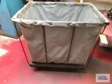 LAUNDRY CART