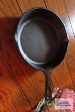 Lodge 6 SK cast iron skillet