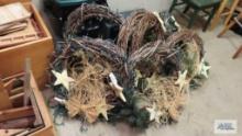 Lot of decorative wreaths with wooden box