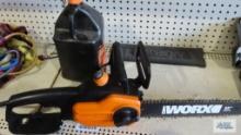 Works 14-inch electric chainsaw with bar oil