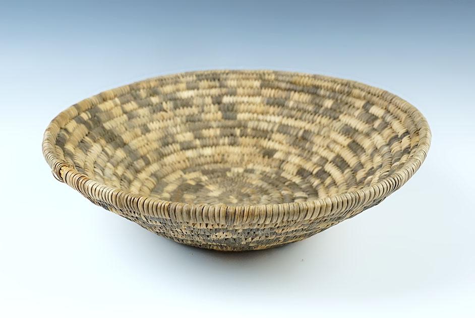 Beautifully woven 9 1/2" Pima Basket in excellent condition.