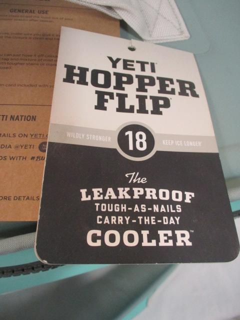 New Old Stock Yeti Hopper Flip 18 Aquifer Blue Cooler