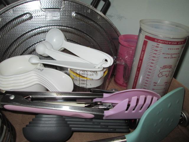 Nice Kitchen Utensil/Gadgets-The Pampered Chef, Anchor Hocking, Country Living,