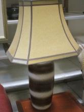 Pottery Urn Vase Table Lamp