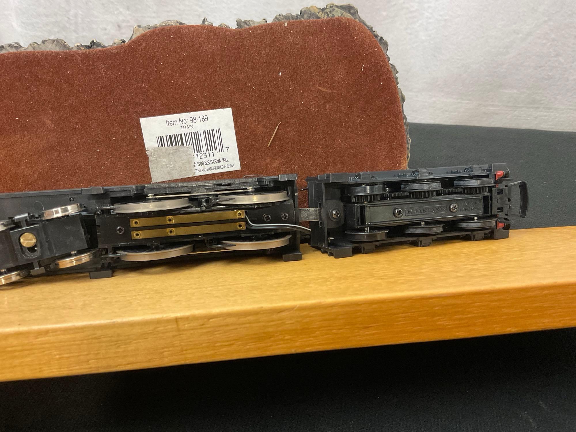 Pair of Train Figures, Mainline model, name in desc. & Composite Train Engine Figure