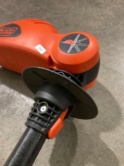 Black & Decker Lithium 20V Cordless Electric Trimmer w/ moveable head - See pics