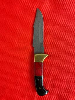 5" Steel Fixed Blade Hunting Knife w/ Etched Blade, & Leather Sheath. No Hallmark. NIB. See pics.